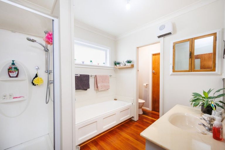 Photo of property in 50 Sheffield Street, Awapuni, Palmerston North, 4412