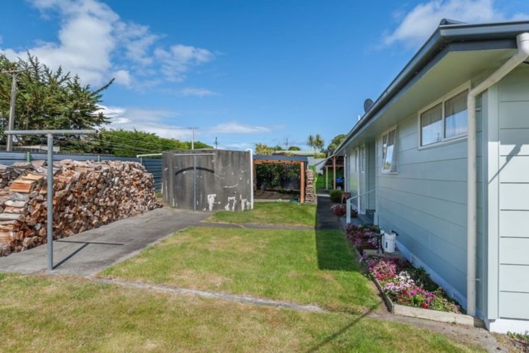 Photo of property in 12 Barling Street, Himatangi Beach, Foxton, 4891