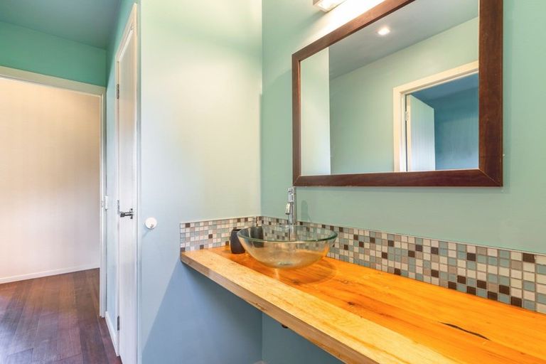 Photo of property in 108 Kinloch Road, Kinloch, Taupo, 3377