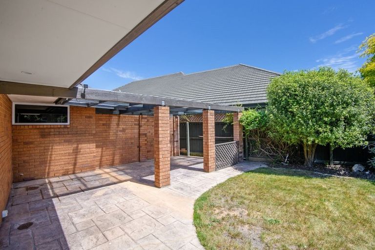 Photo of property in 17 Flaxgrove Place, Parklands, Christchurch, 8083