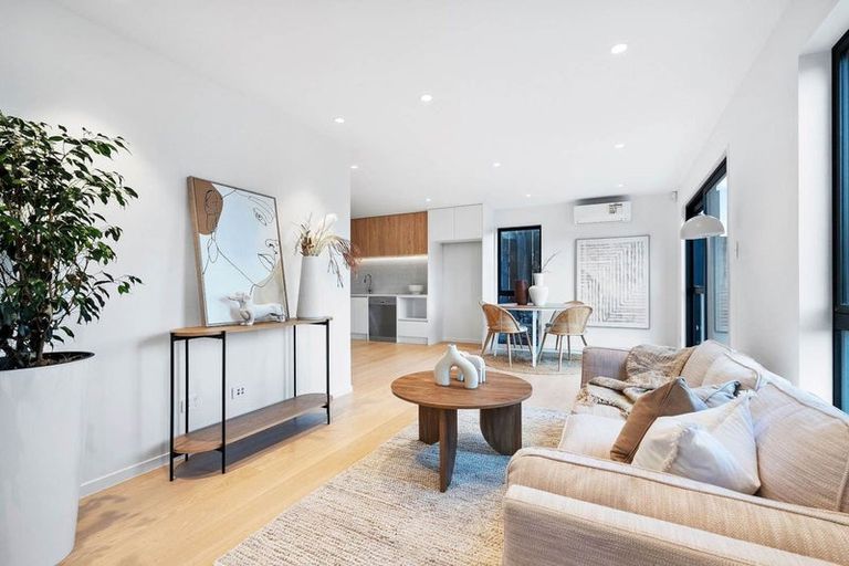 Photo of property in 9a O'donn Avenue, Beach Haven, Auckland, 0626