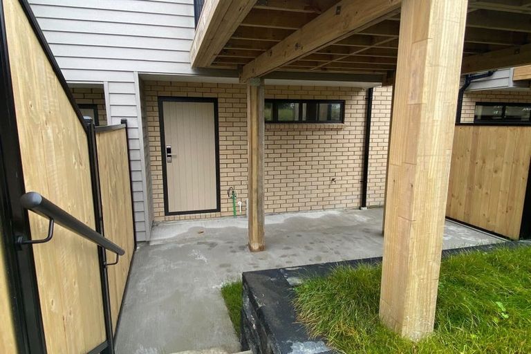 Photo of property in 36 Sinton Road, Hobsonville, Auckland, 0618
