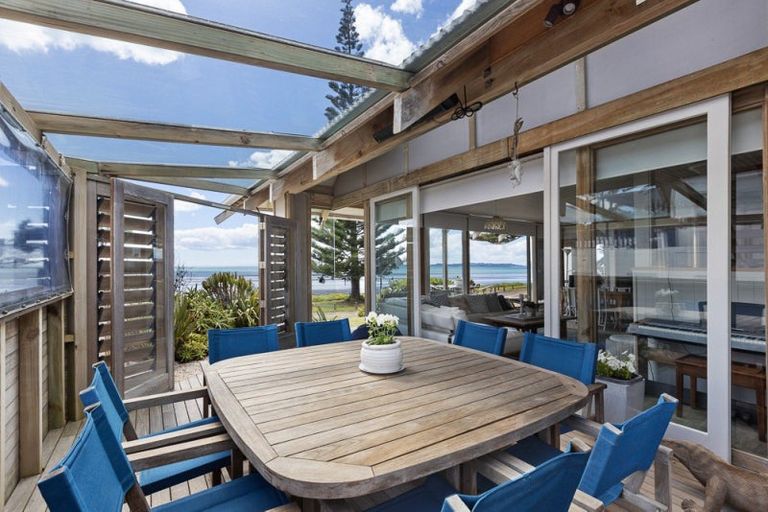 Photo of property in 5 Marine Parade, Orewa, 0931