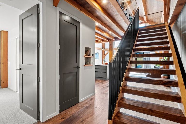 Photo of property in 10 Rushland Road, Jacks Point, 9371