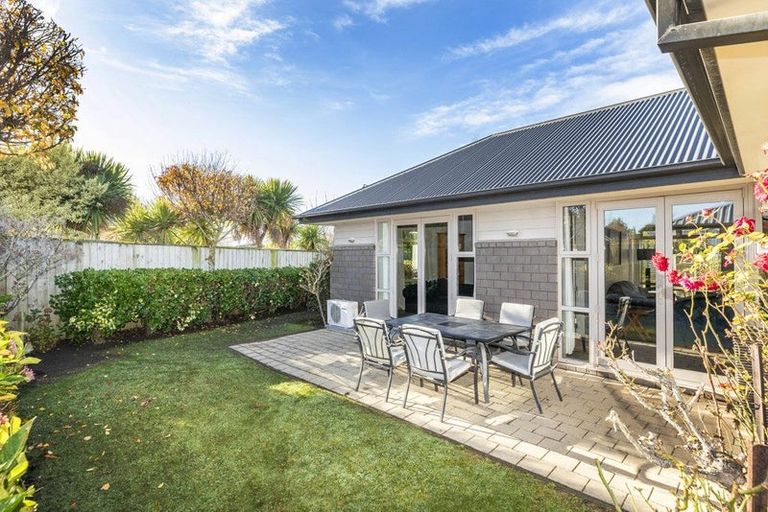 Photo of property in 12 Bernice Crescent, Yaldhurst, Christchurch, 8042