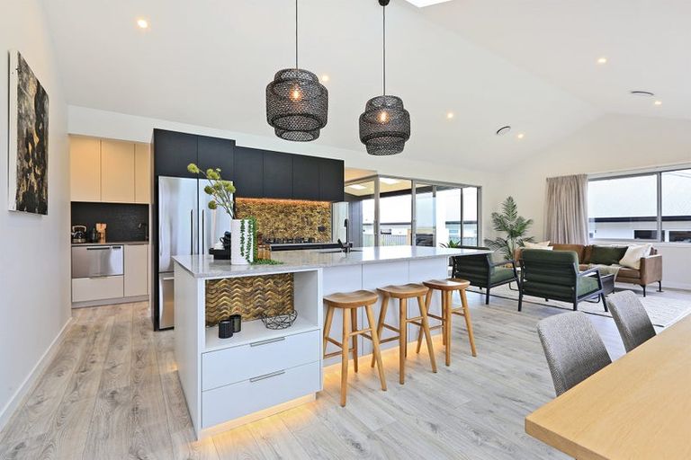 Photo of property in 20 Whangaehu Place, Te Awa, Napier, 4110