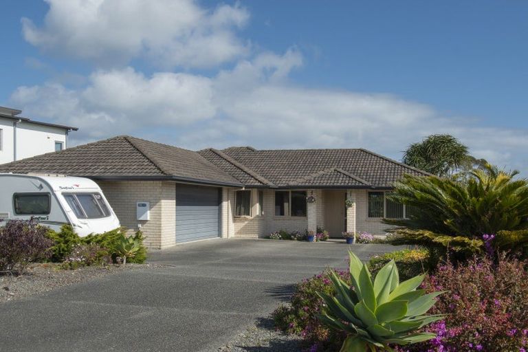 Photo of property in 10 Haden Place, Omokoroa, 3114