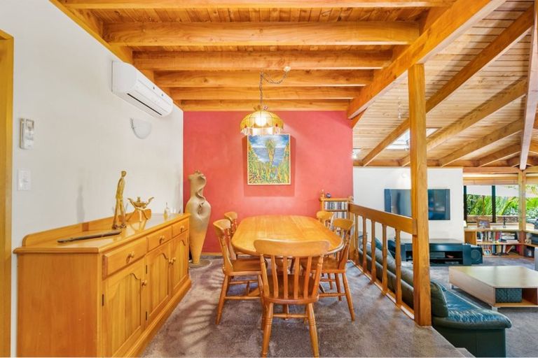 Photo of property in 50 Raymond Terrace, Northcote, Auckland, 0627