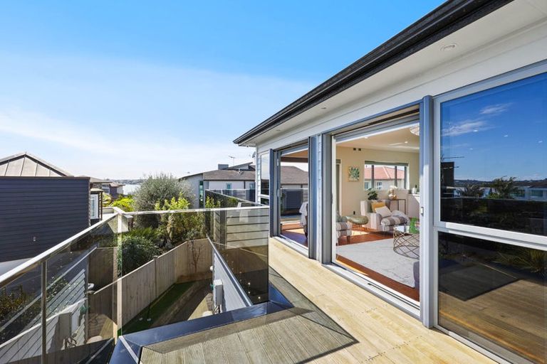 Photo of property in 41 Compass Way, Half Moon Bay, Auckland, 2012