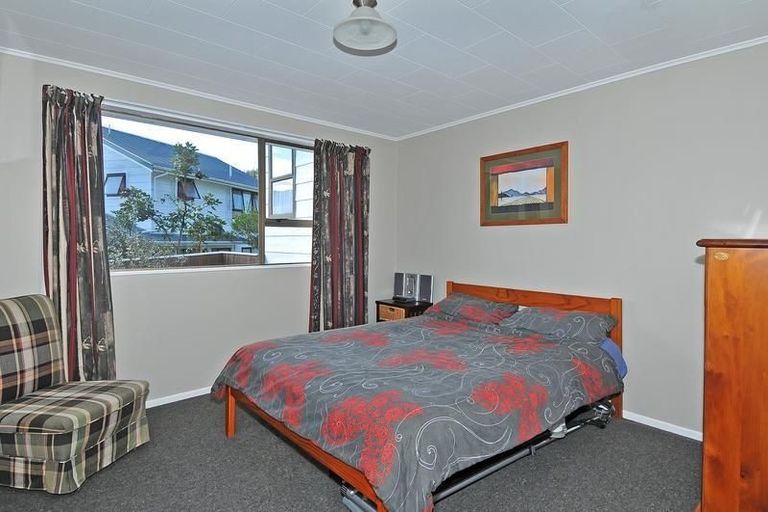 Photo of property in 9a Crystal Grove, Birchville, Upper Hutt, 5018