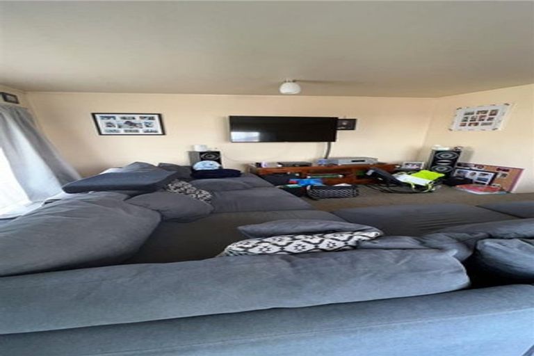 Photo of property in 1/22 Mason Street, Moera, Lower Hutt, 5010