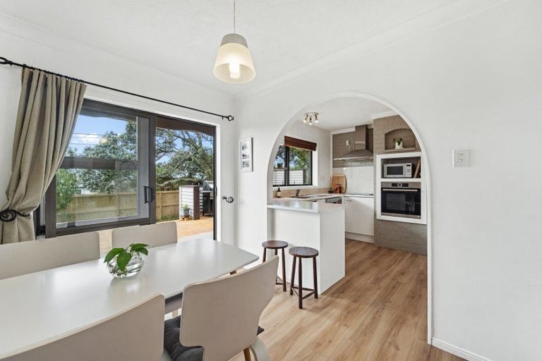 Photo of property in 1a Patons Road, Howick, Auckland, 2014
