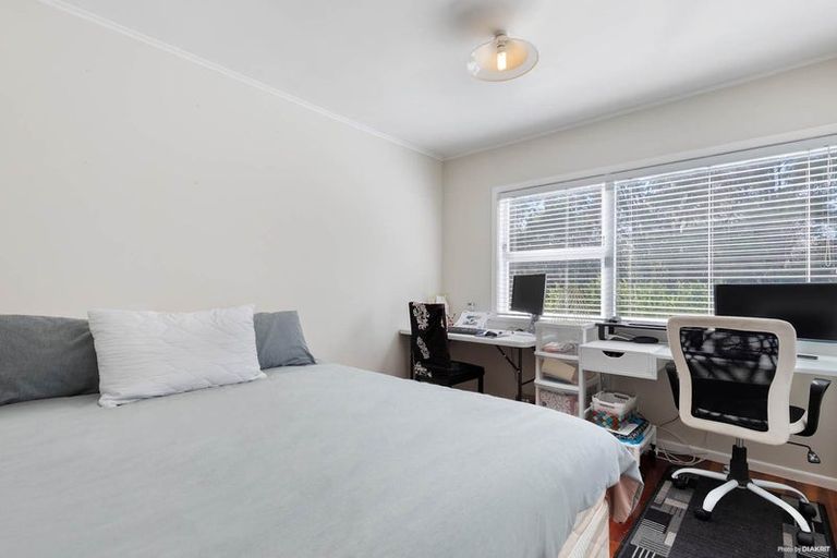 Photo of property in 18 Madison Place, Forrest Hill, Auckland, 0620