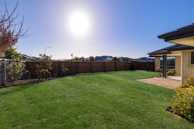 Photo of property in 25 Walnut Way, Rangiora, 7400