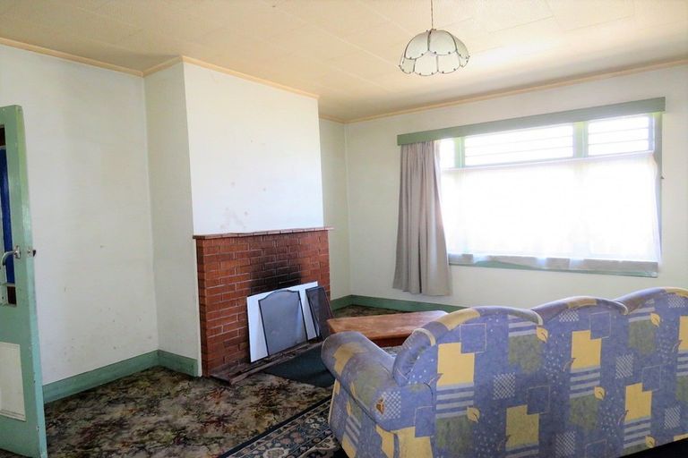 Photo of property in 44 Adderley Street, Westport, 7825