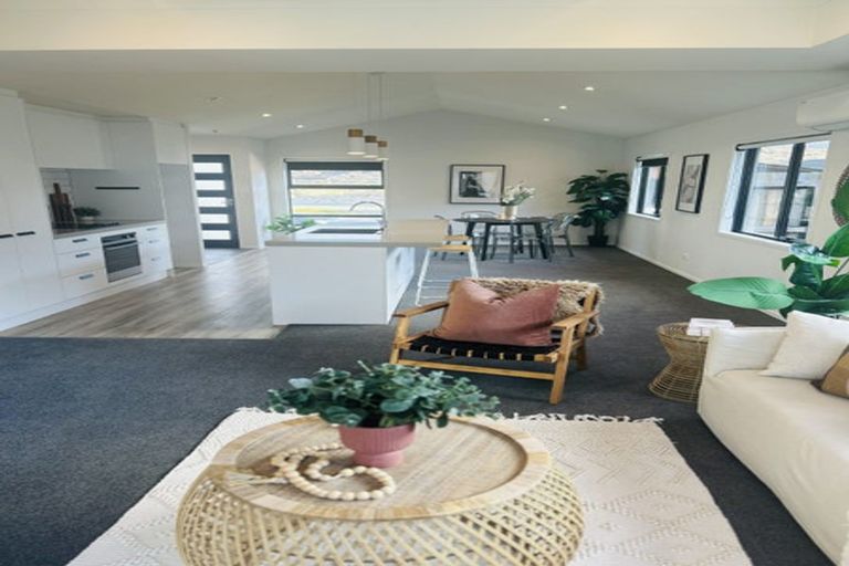 Photo of property in 10 Wheat Street, Jacks Point, Queenstown, 9371