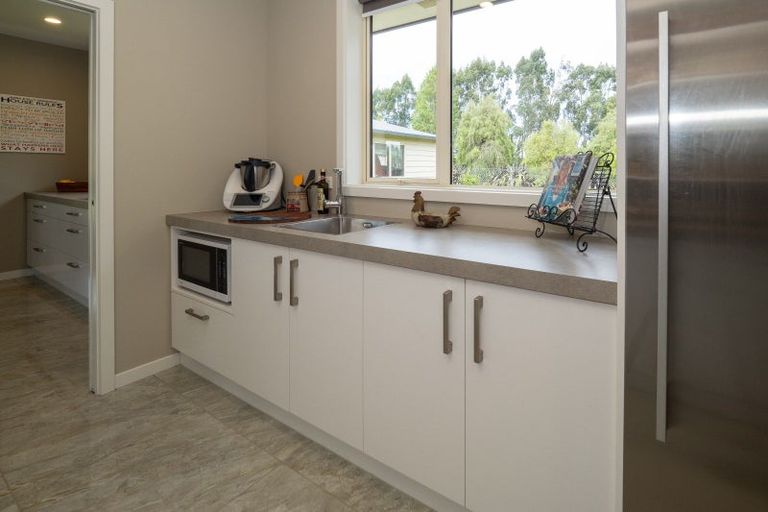 Photo of property in 128 Johnstone Street, Tinwald, Ashburton, 7774