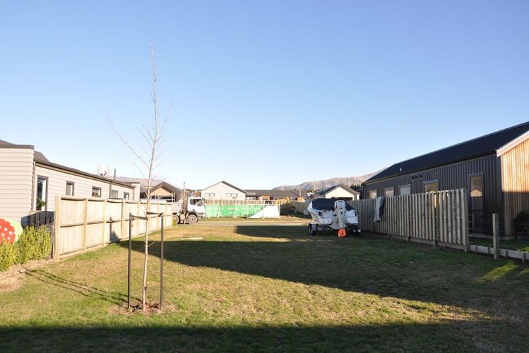 Photo of property in 32 Obelisk Street, Wanaka, 9305