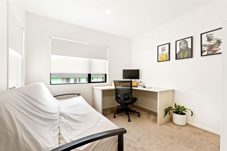 Photo of property in 66b Donovan Avenue, Massey, Auckland, 0614