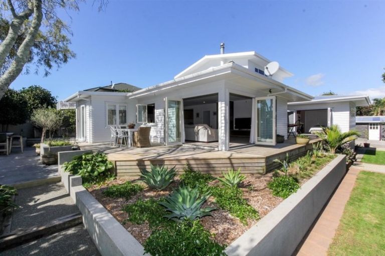 Photo of property in 22c Lismore Street, Strandon, New Plymouth, 4312