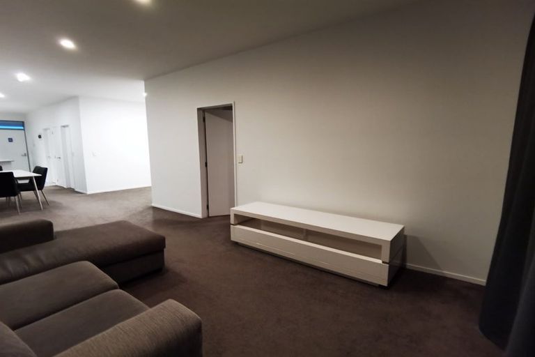 Photo of property in 106/102 Pakuranga Road, Pakuranga, Auckland, 2010