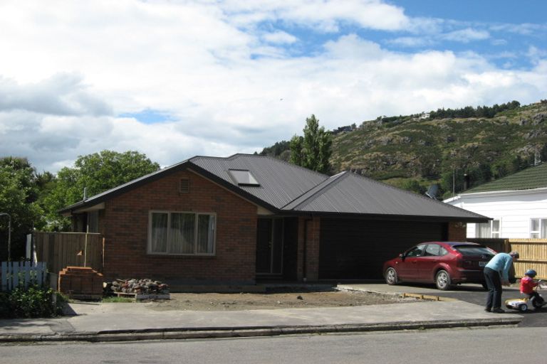 Photo of property in 19 Marsden Street, Heathcote Valley, Christchurch, 8022