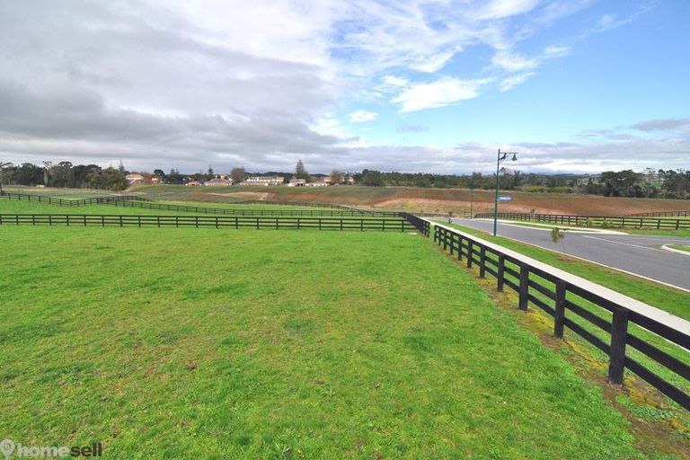 Photo of property in 129 Mcrobbie Road, Kingseat, Pukekohe, 2580