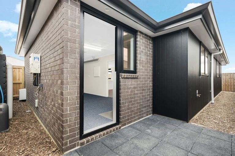 Photo of property in 26 Waruhia Crescent, Rototuna North, 3281