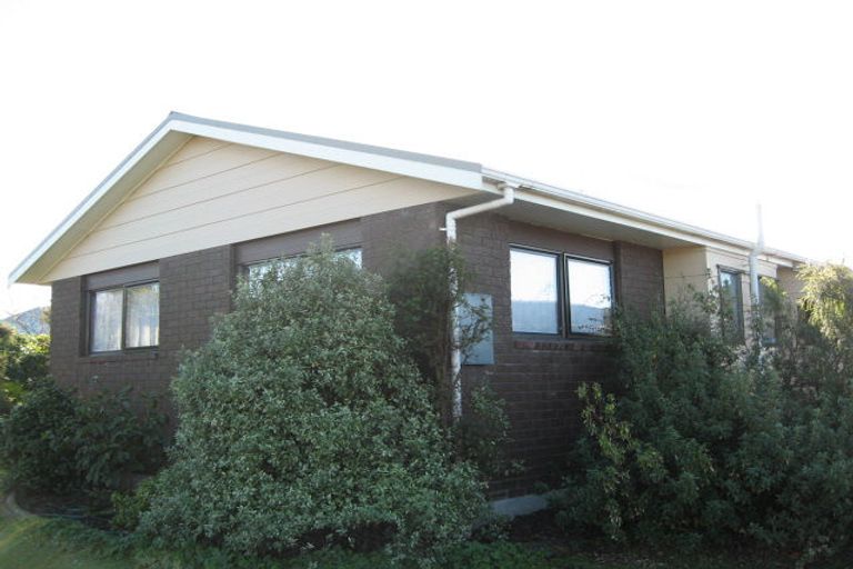 Photo of property in 2 Lindis Lane, New Brighton, Christchurch, 8083