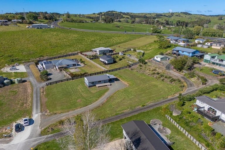 Photo of property in 28 Settlement Road, Kaiwaka, 0573