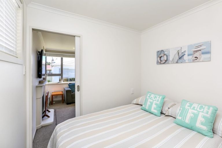 Photo of property in 90 Seventh Avenue, Urenui, 4377