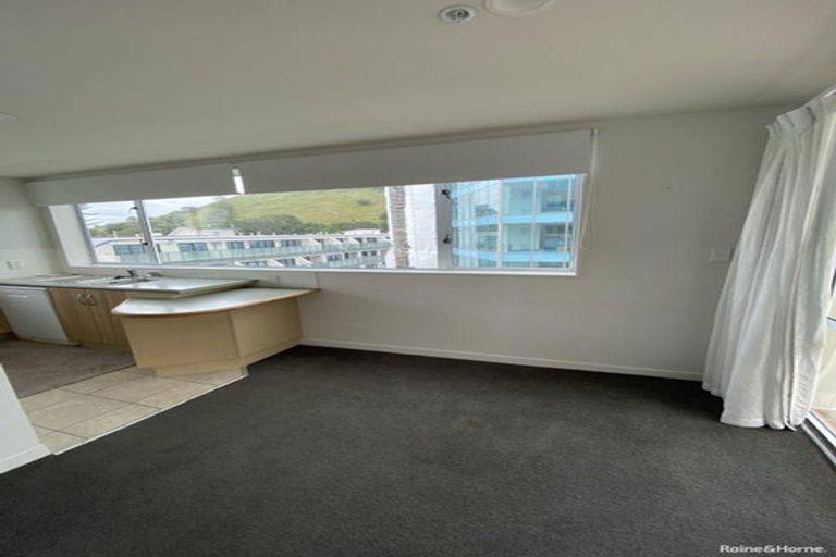 Photo of property in Beaumont Apartments, 14/12 Maunganui Road, Mount Maunganui, 3116