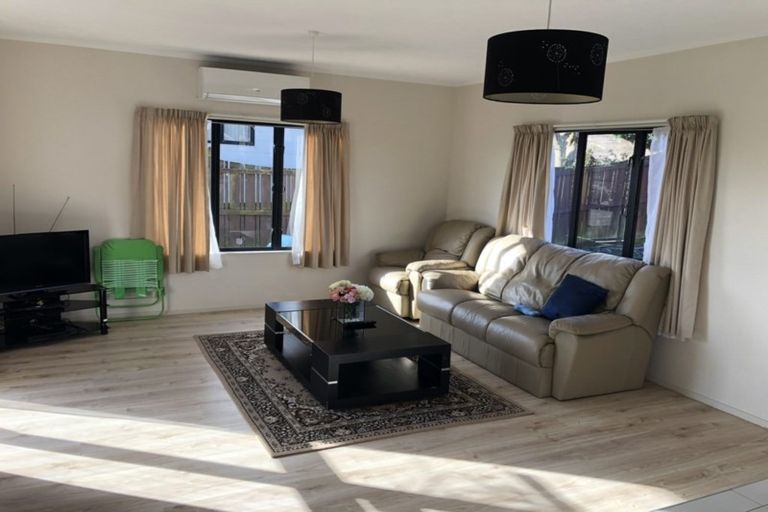 Photo of property in 6 Crail Court, Totara Heights, Auckland, 2105