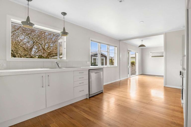 Photo of property in 40 Robinson Street, Cambridge, 3434