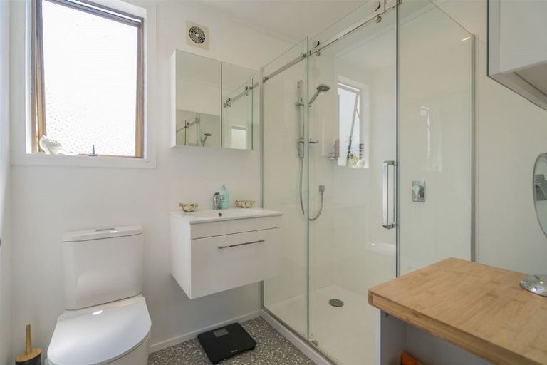 Photo of property in 2 Ridge Road, Tairua, 3508