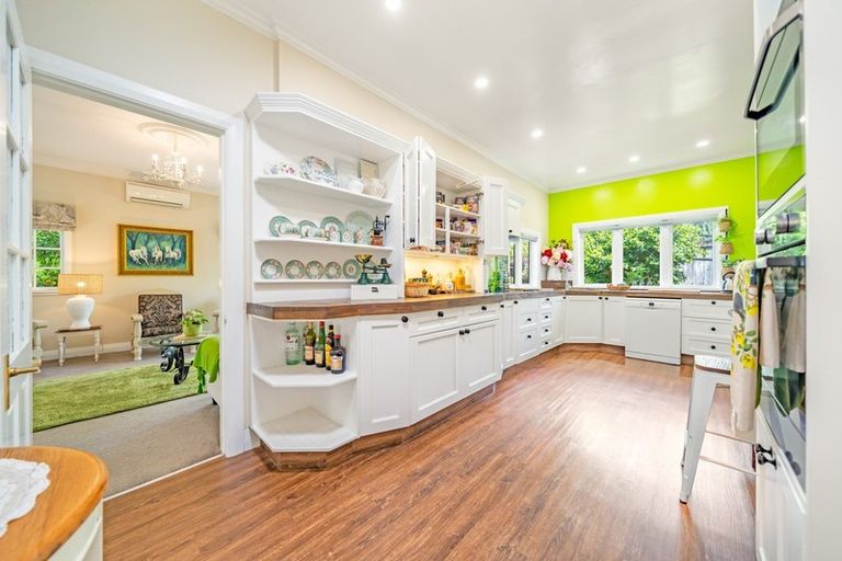 Photo of property in 56 Whitemans Road, Silverstream, Upper Hutt, 5019