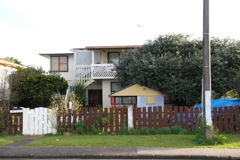 Photo of property in 14 Blake Road, Mangere East, Auckland, 2024