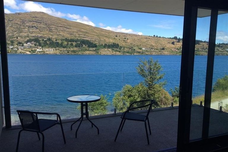Photo of property in La Residence Du Lac, 26/527 Frankton Road, Queenstown, 9300