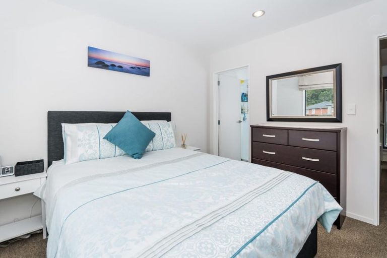 Photo of property in 48 Makamaka Lane, Albany Heights, Auckland, 0632