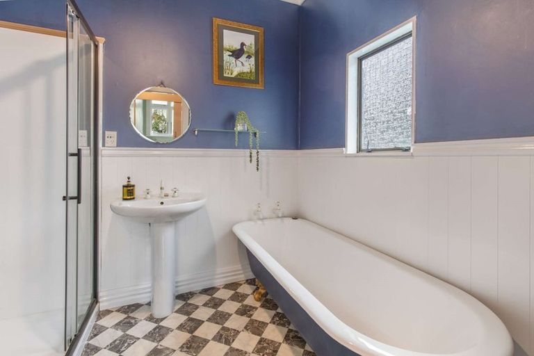 Photo of property in 1 Ngapuhi Street, Saint Johns Hill, Whanganui, 4501