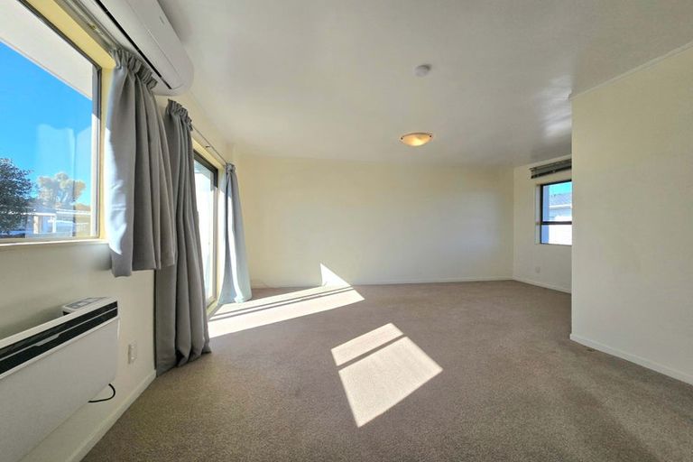Photo of property in 1/13 Paton Avenue, Te Atatu South, Auckland, 0610