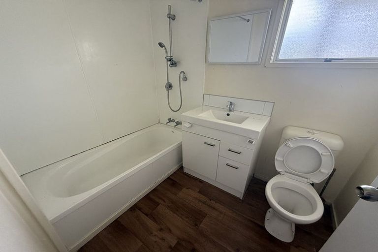 Photo of property in 63 Burundi Avenue, Clendon Park, Auckland, 2103