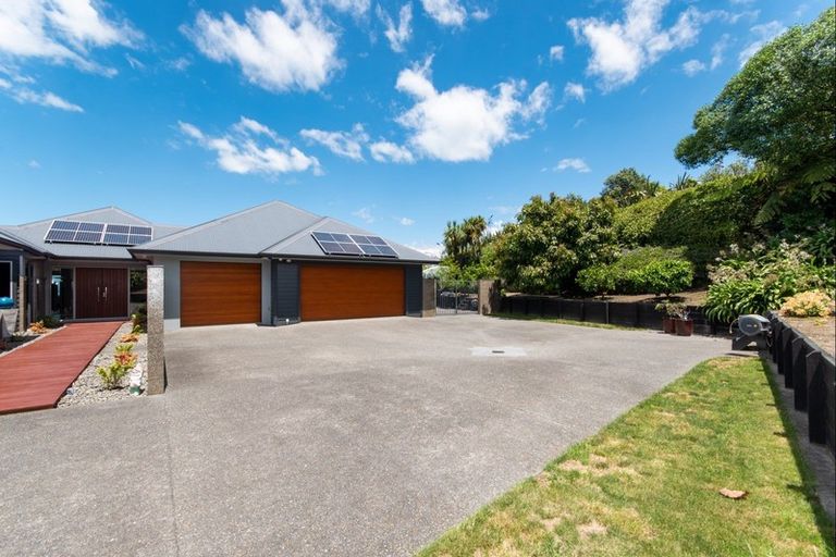 Photo of property in 135 Eskridge Drive, Eskdale, Napier, 4182