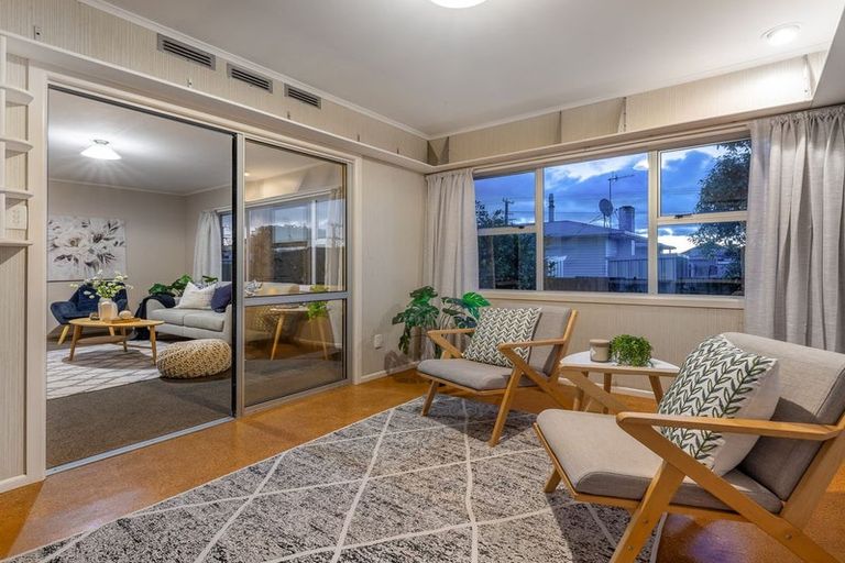 Photo of property in 52a Winchester Street, Levin, 5510