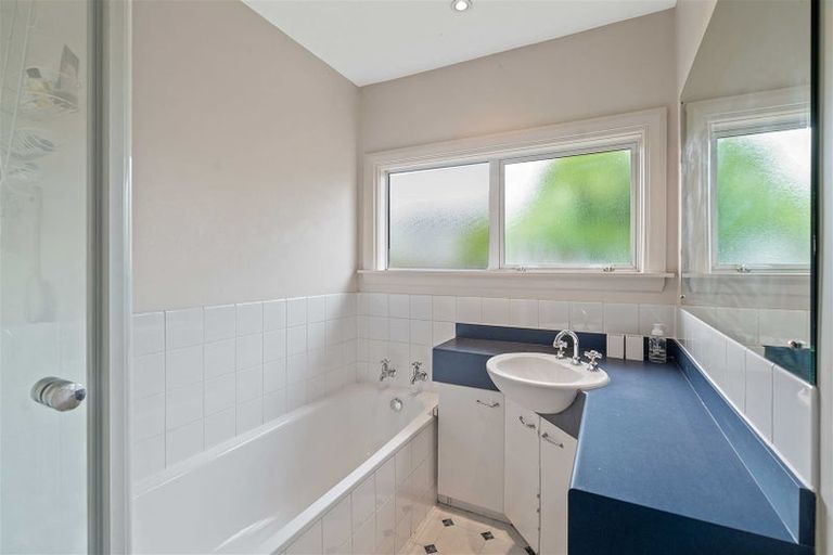 Photo of property in 51 Winters Road, Redwood, Christchurch, 8051