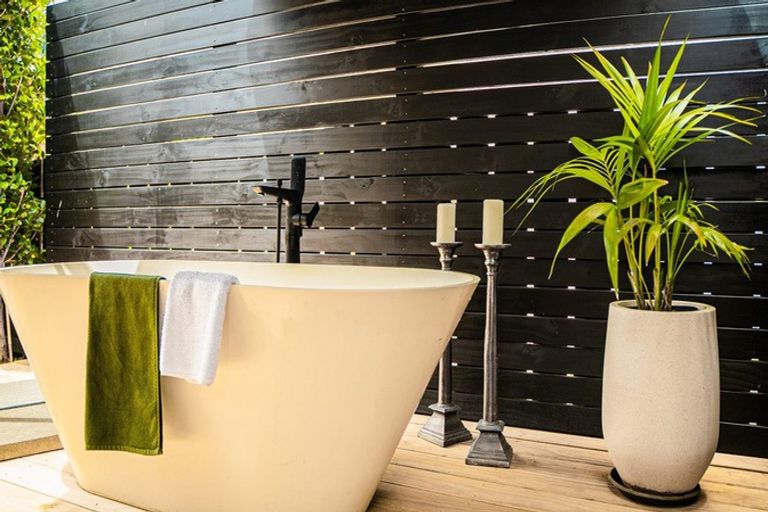 Photo of property in 2a Empire Road, Orewa, 0931