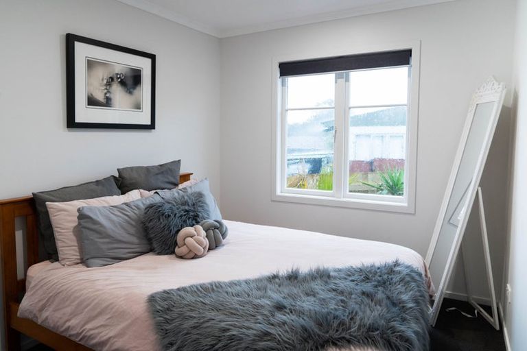 Photo of property in 1/18 Crosby Road, West Harbour, Auckland, 0618