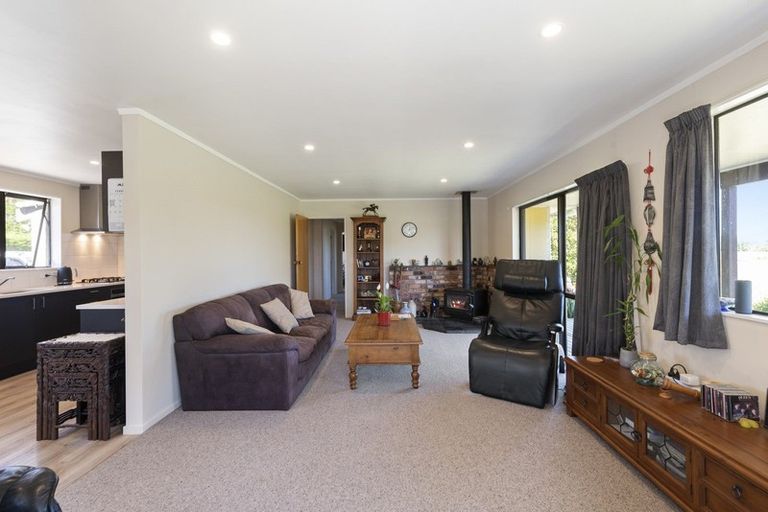 Photo of property in 24 Taylors Road, Otaki, 5583