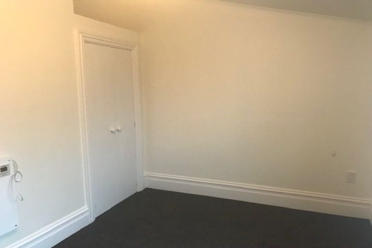 Photo of property in 130 Brougham Street, Mount Victoria, Wellington, 6011