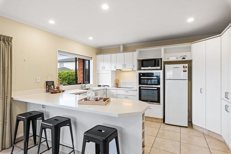 Photo of property in 9 Trinity Place, Paraparaumu Beach, Paraparaumu, 5032